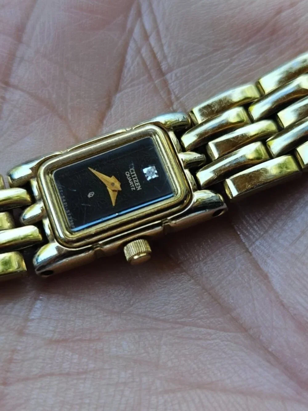 Vintage Citizen Quartz Ladies Wristwatch Gold Tone Analog Quartz Wrist Watch
